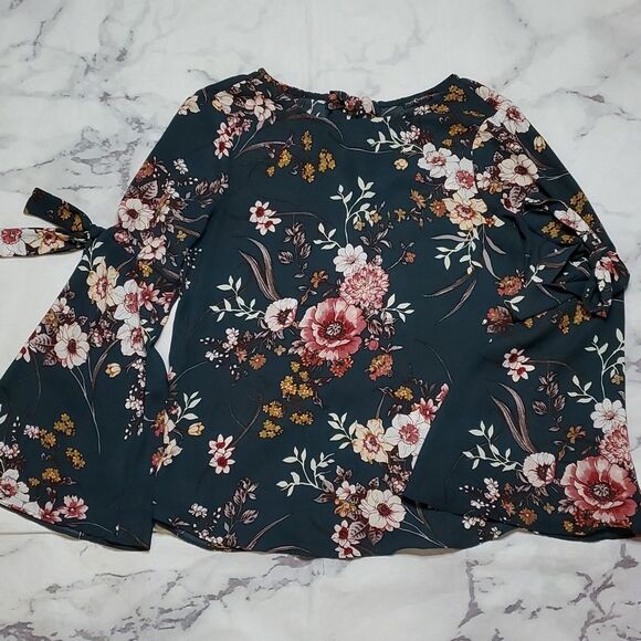 Mm Mm Mm Tops - Floral Bell Sleeve Blouse